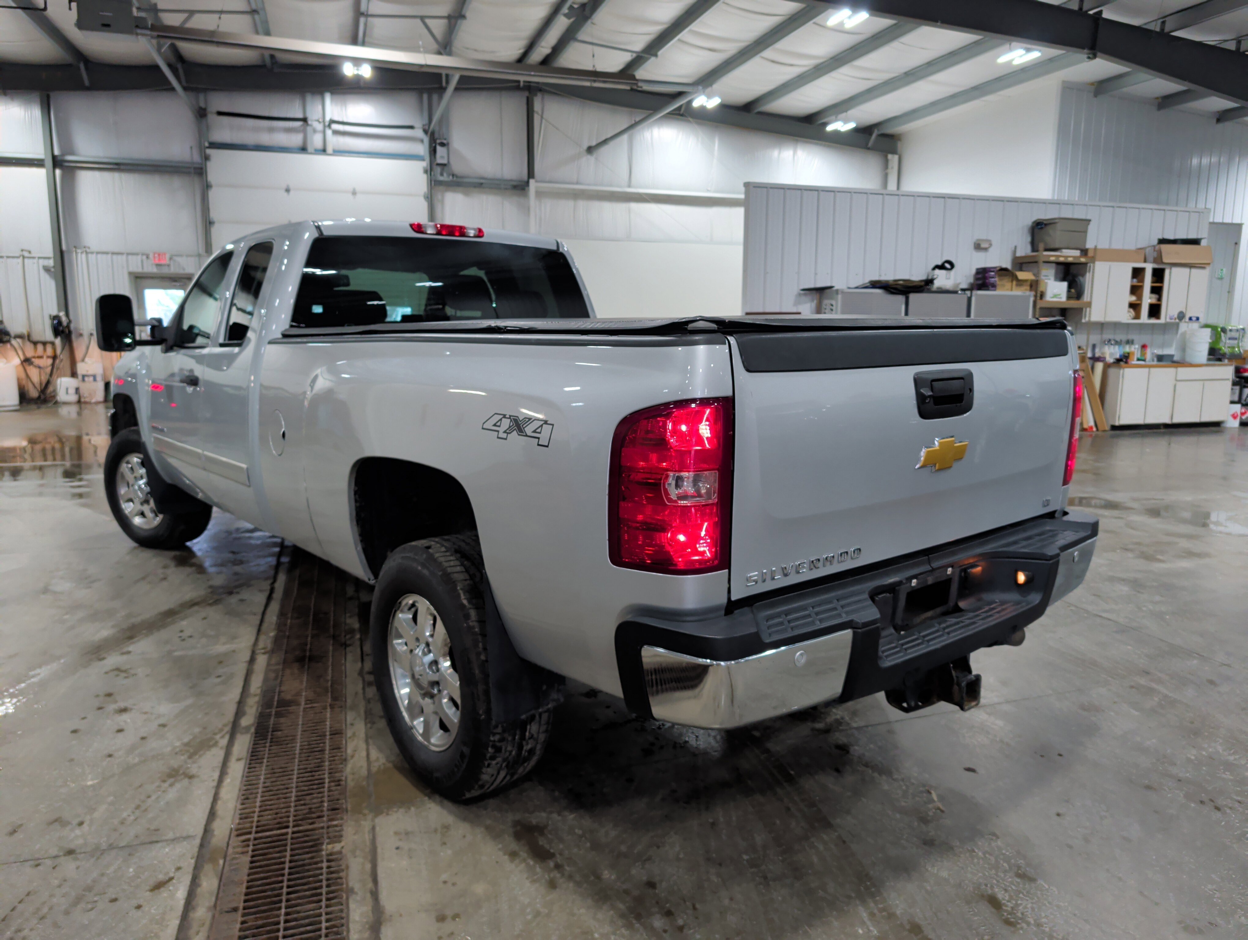 Used 2013 Chevrolet Silverado 2500 LT w/ Interior Plus Package AWD/4WD image 4
