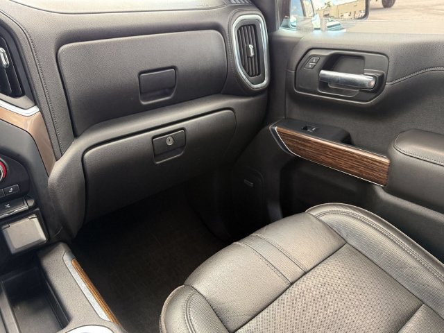 Used 2020 Chevrolet Silverado 1500 High Country w/ Technology Package AWD/4WD image 15
