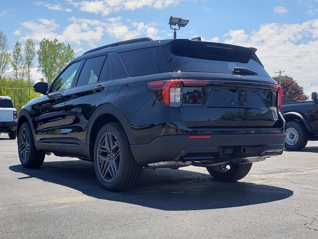 New 2026 Ford Explorer ST-Line AWD/4WD image 5