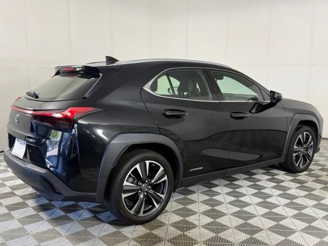 Used 2021 Lexus UX 250h w/ Accessory Package (Z2) AWD/4WD image 8