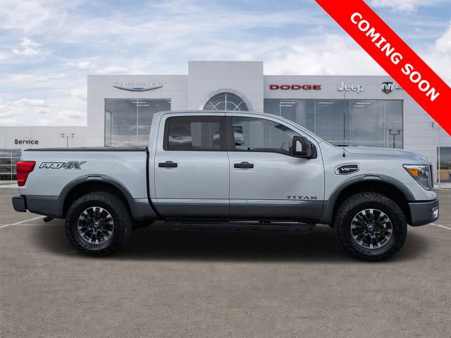 Used 2017 Nissan Titan PRO-4X AWD/4WD image 2