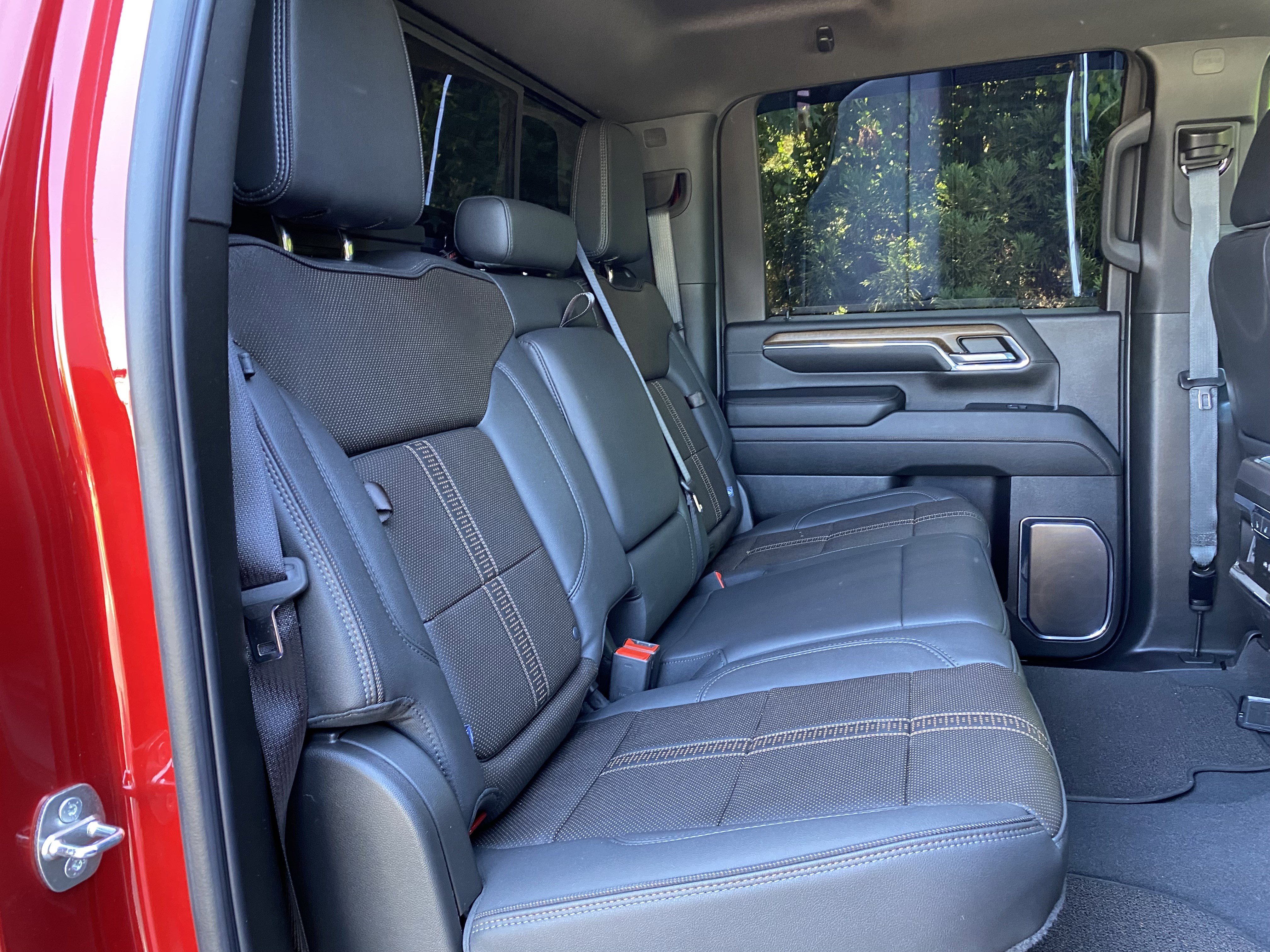 Used 2024 Chevrolet Silverado 2500 High Country w/ Technology Package AWD/4WD image 40