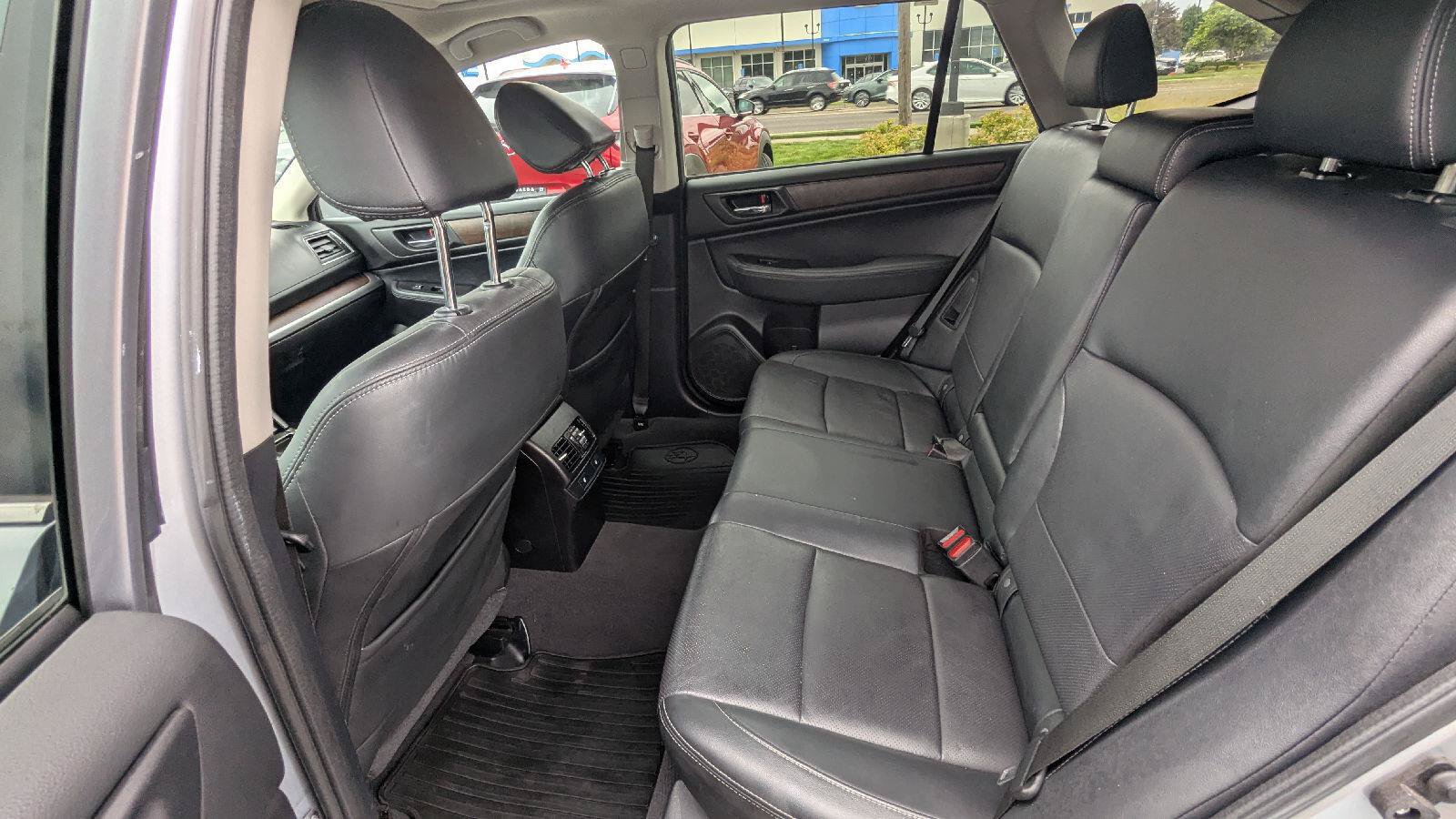 Used 2016 Subaru Outback 2.5i Limited AWD/4WD image 13