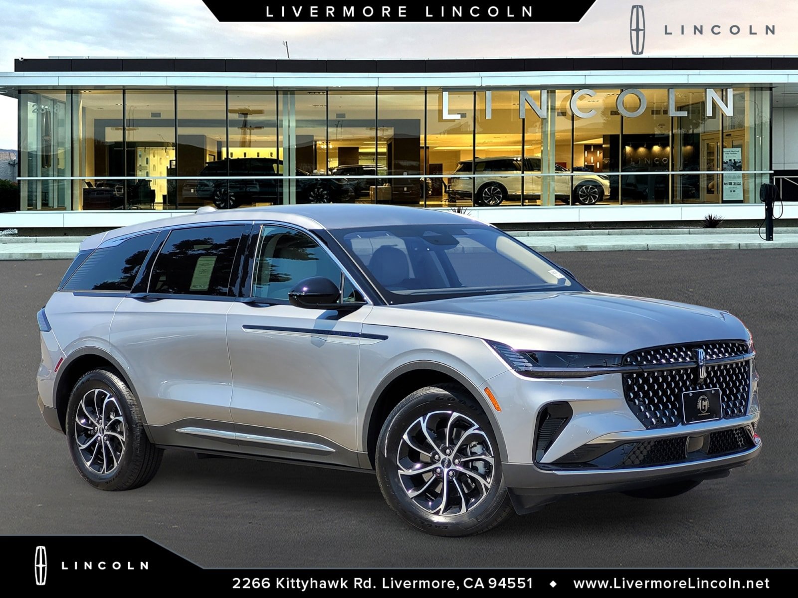 New 2025 Lincoln Nautilus Premier image 1