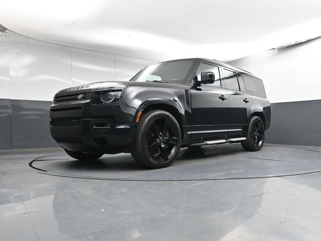 Used 2023 Land Rover Defender 130 X-Dynamic SE image 29