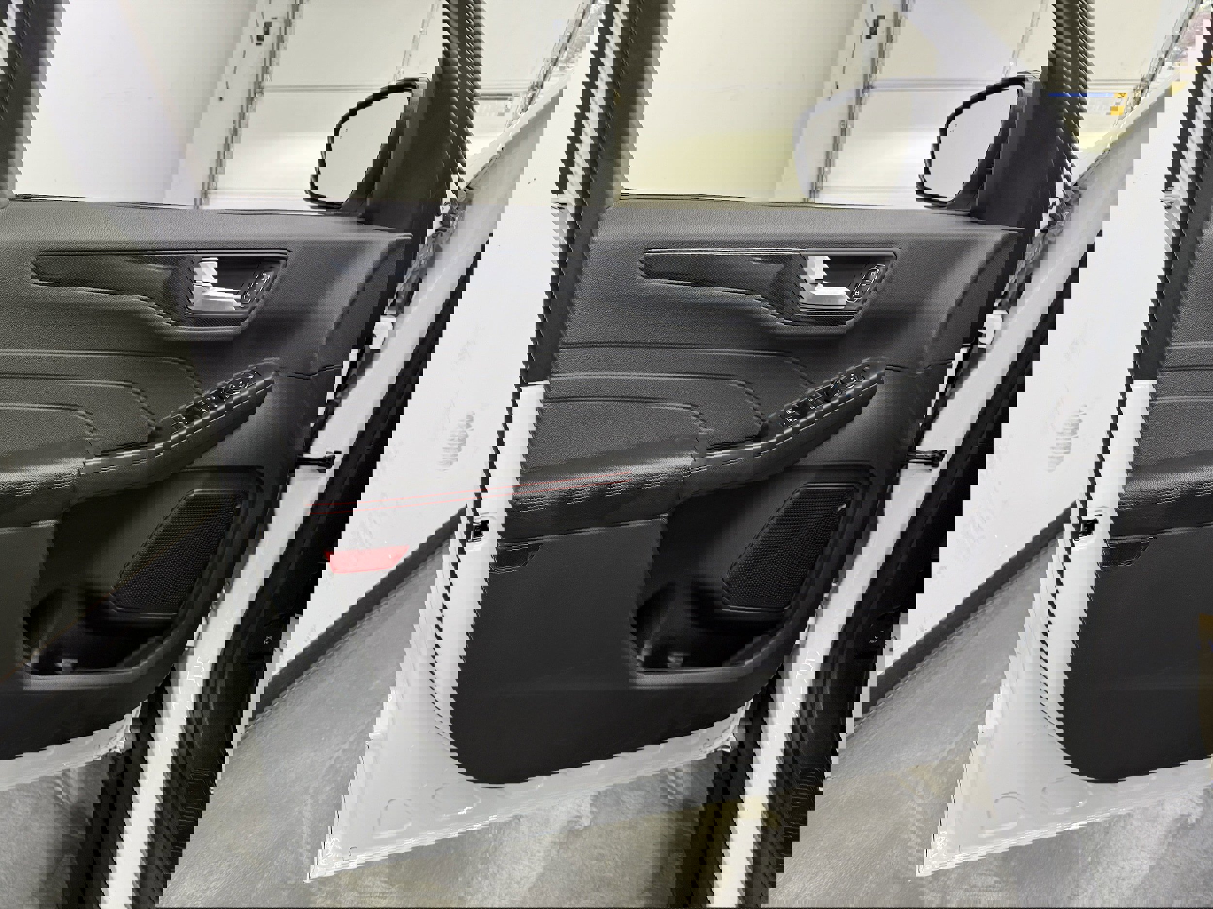 Used 2023 Ford Escape ST-Line image 11