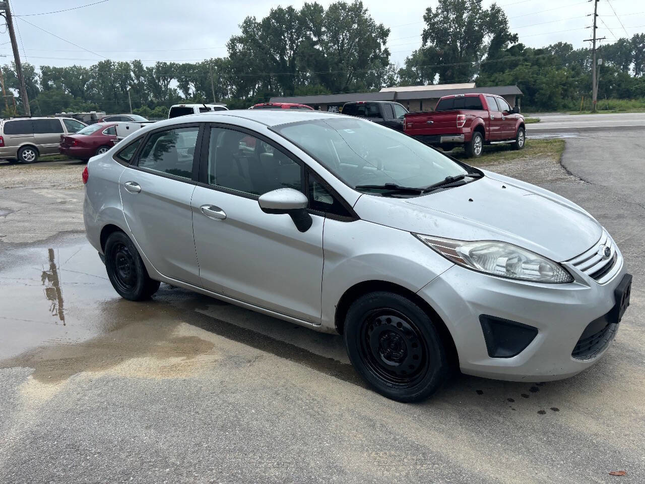 Used 2013 Ford Fiesta S image 8