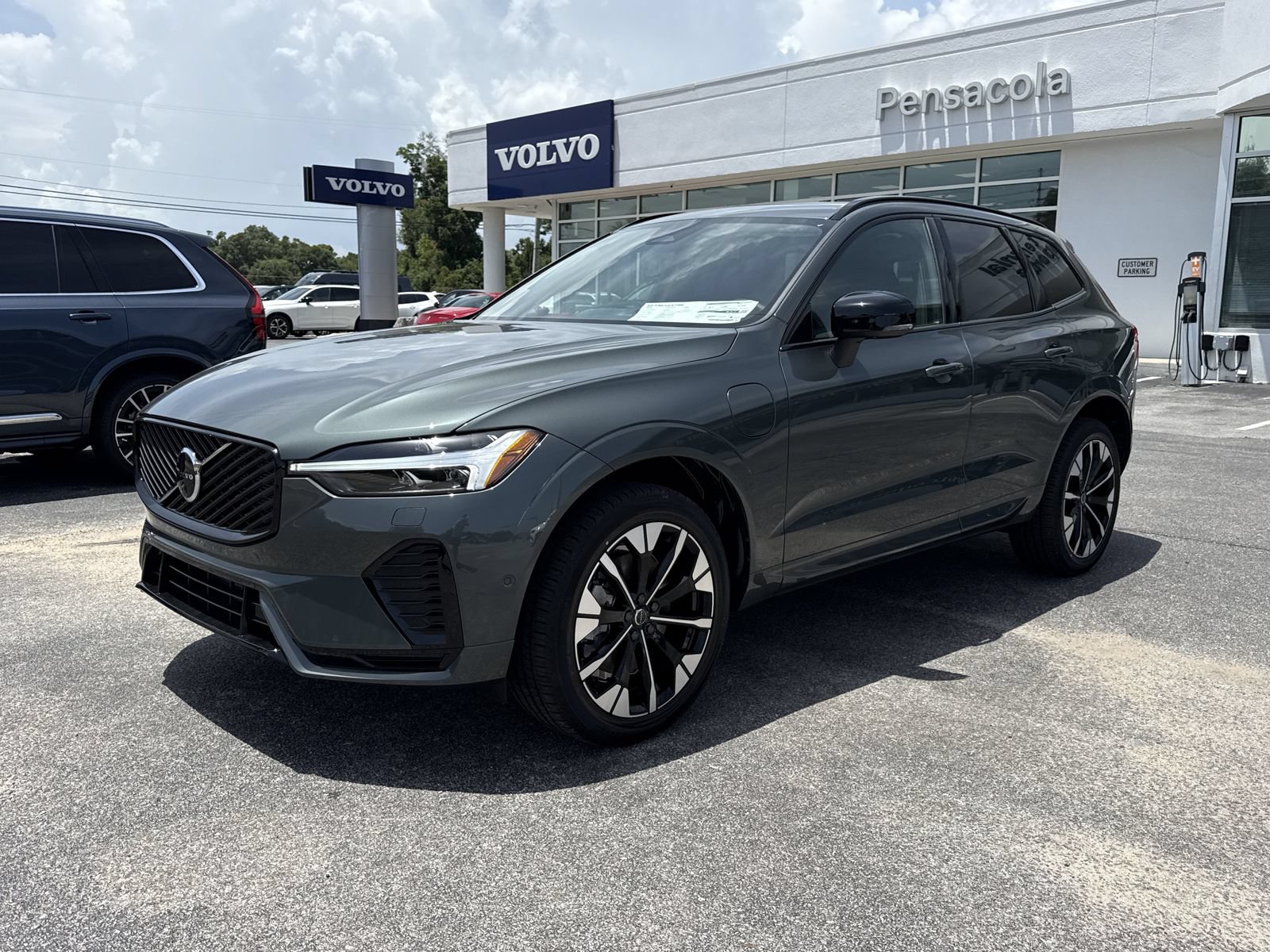 New 2026 Volvo XC60 T8 Plus w/ Protection Package Premier AWD/4WD image 1