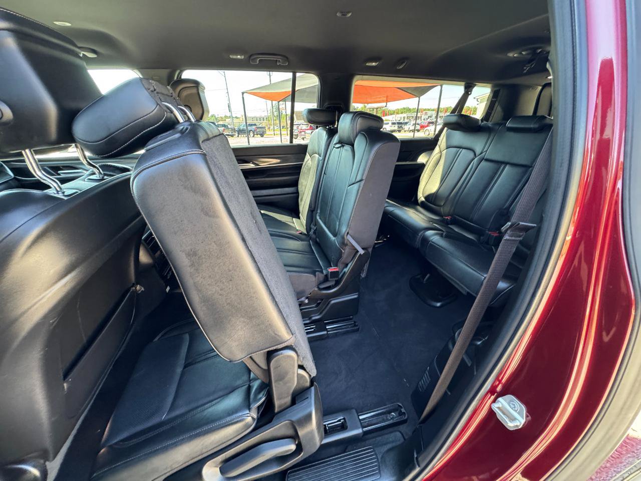 Used 2023 Jeep Wagoneer L Series II AWD/4WD image 21