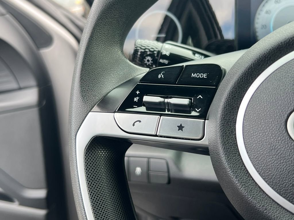 Used 2024 Hyundai Elantra SEL image 18