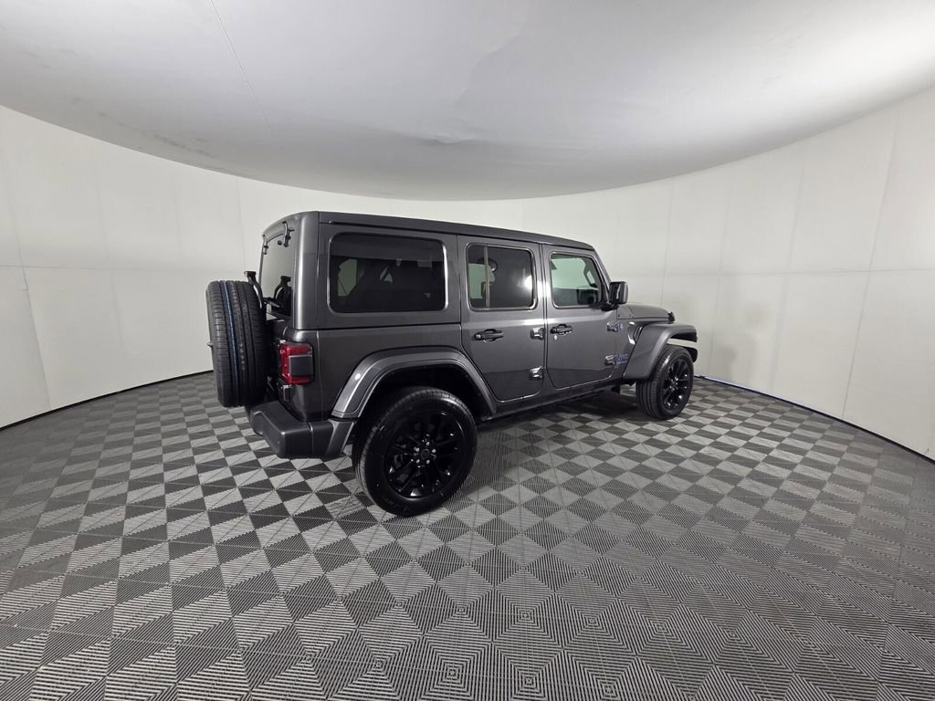 Certified 2025 Jeep Wrangler Sahara w/ Safety Group image 5