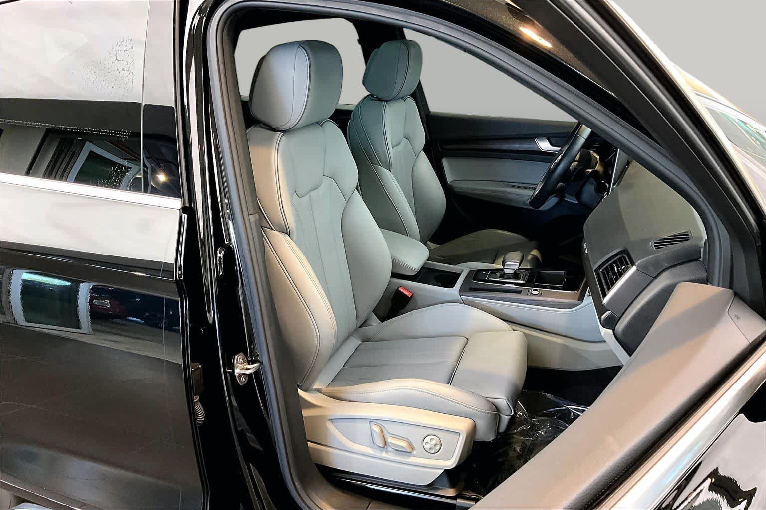 Certified 2024 Audi Q5 2.0T Premium Plus w/ Premium Plus Package AWD/4WD image 9
