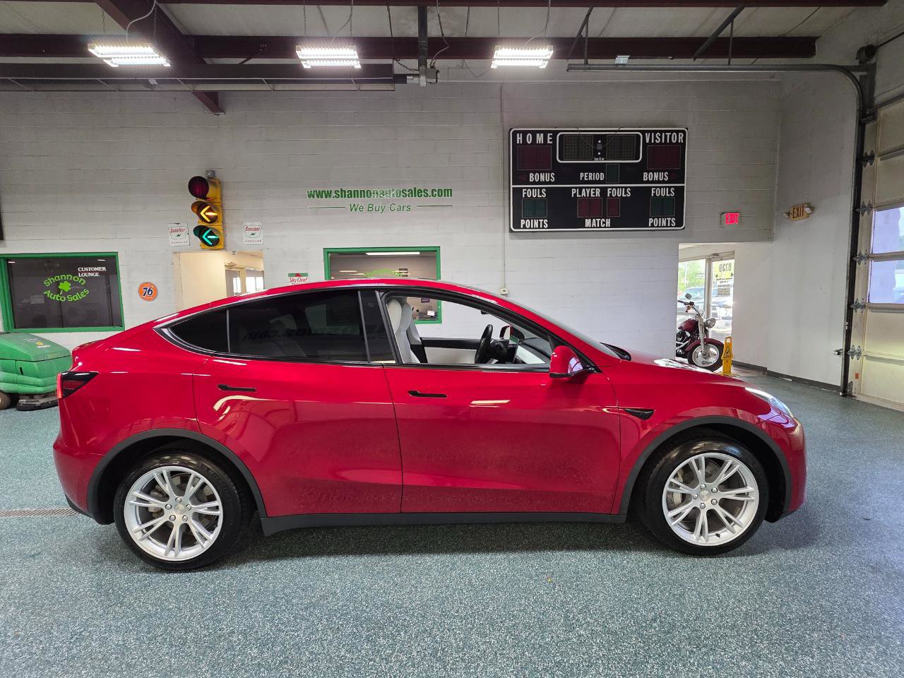 Used 2021 Tesla Model Y Long Range AWD/4WD image 5