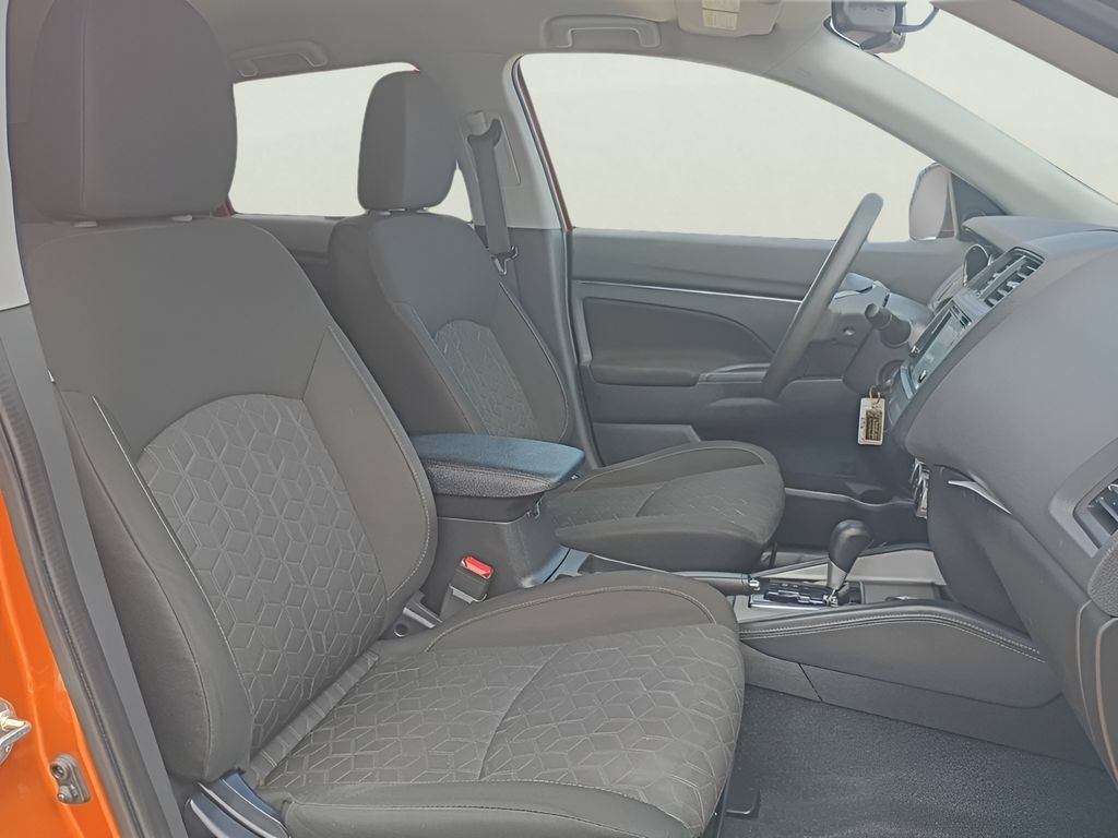 Used 2023 Mitsubishi Outlander Sport ES AWD/4WD image 3
