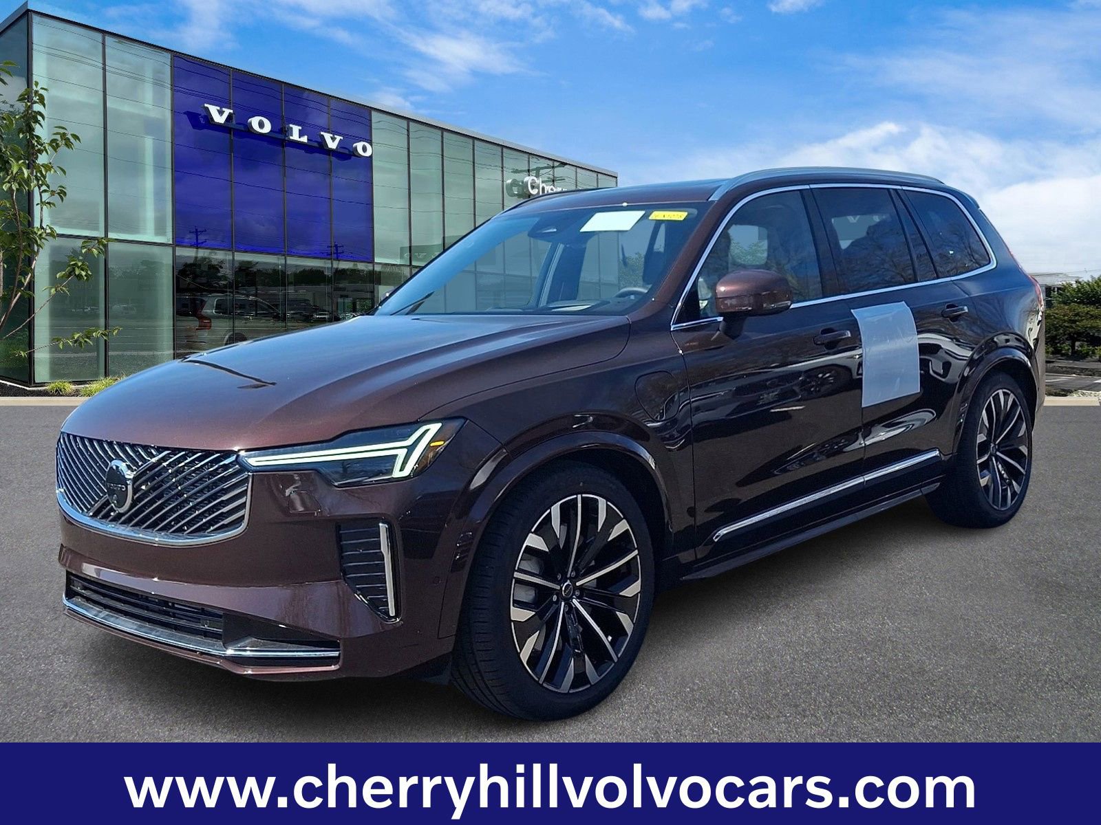 New 2026 Volvo XC90 T8 Ultra w/ Protection Package Premier image 2