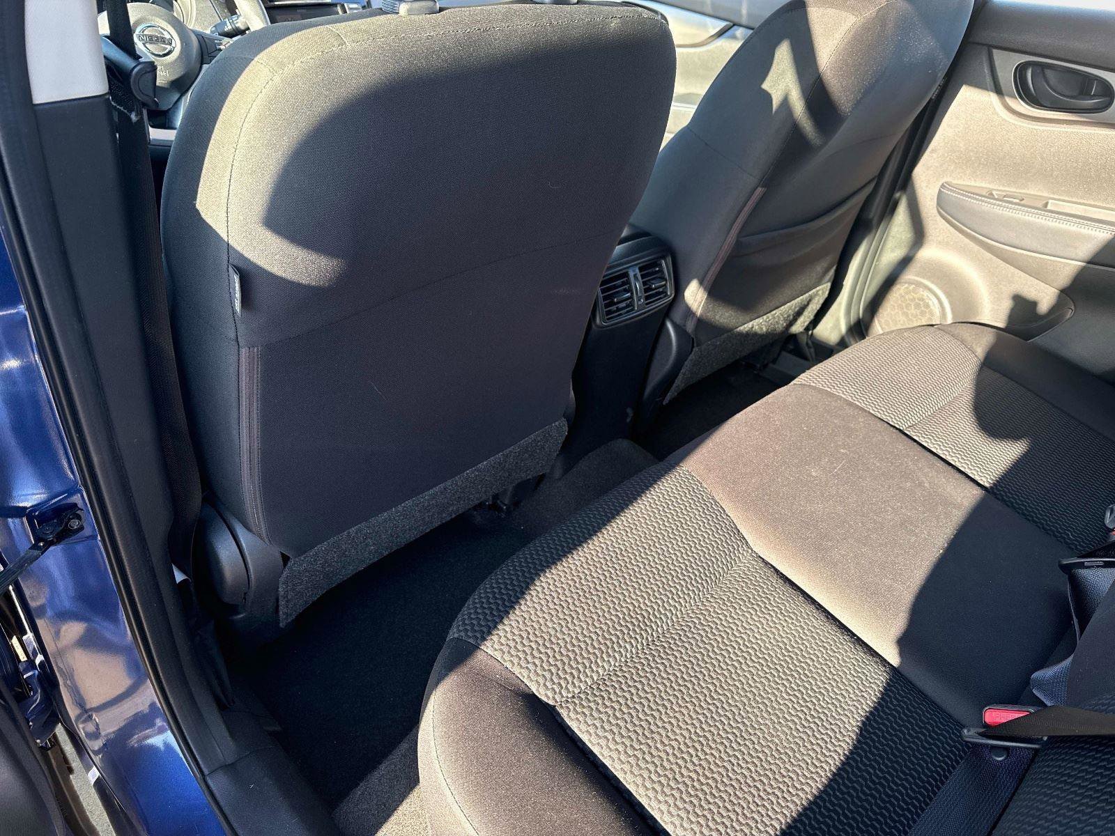 Used 2021 Nissan Rogue Sport S image 14