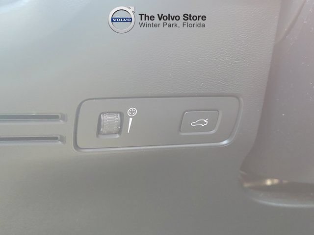 Used 2021 Volvo XC40 T5 R-Design w/ Advanced Package AWD/4WD image 30