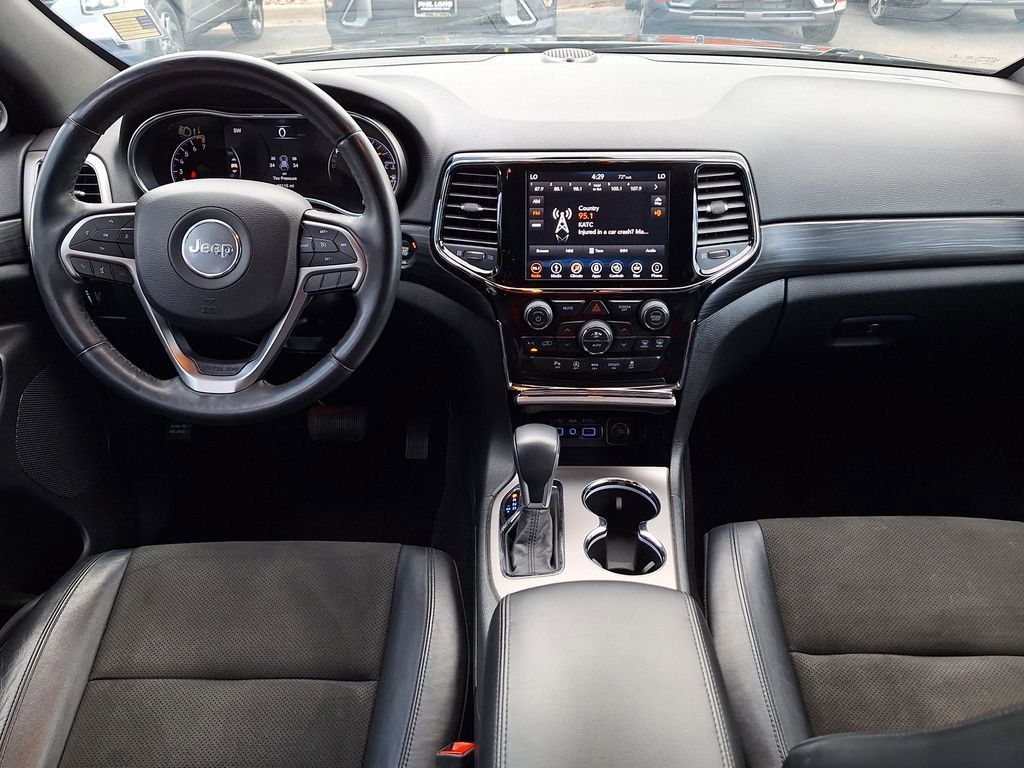 Used 2019 Jeep Grand Cherokee Altitude AWD/4WD image 13
