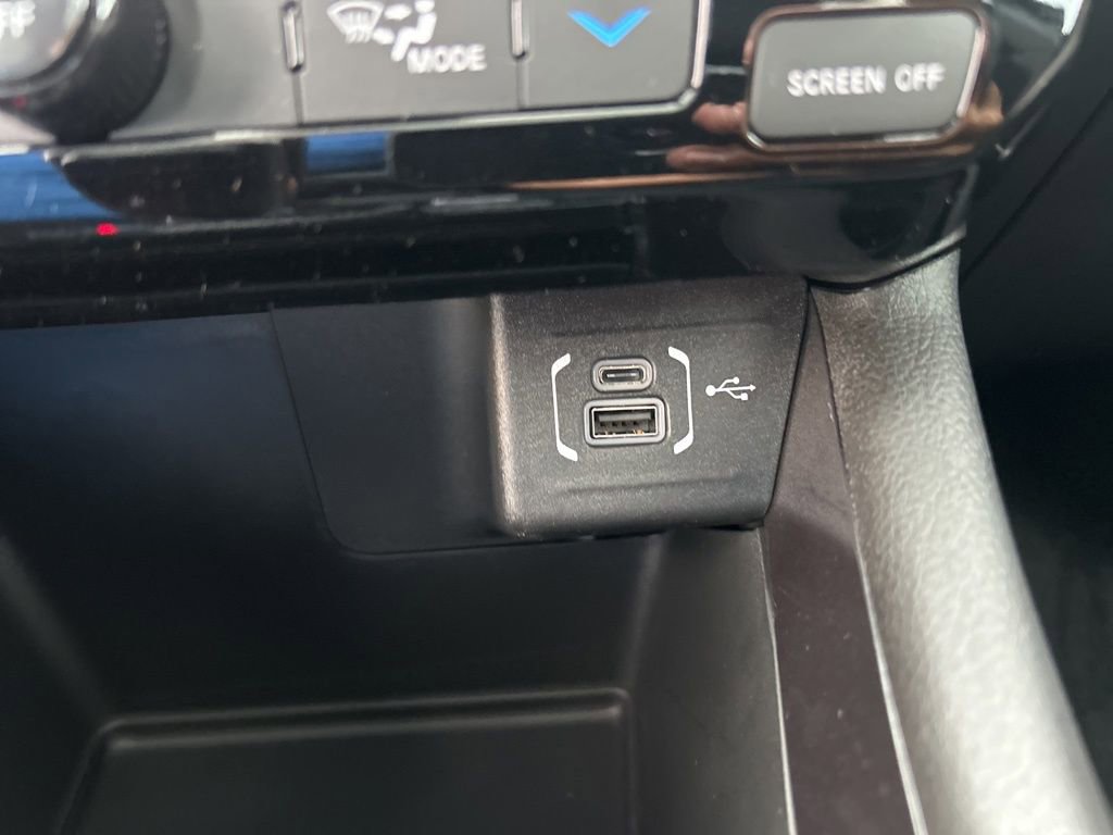 New 2025 Jeep Compass Latitude w/ Sun & Sound Group image 40