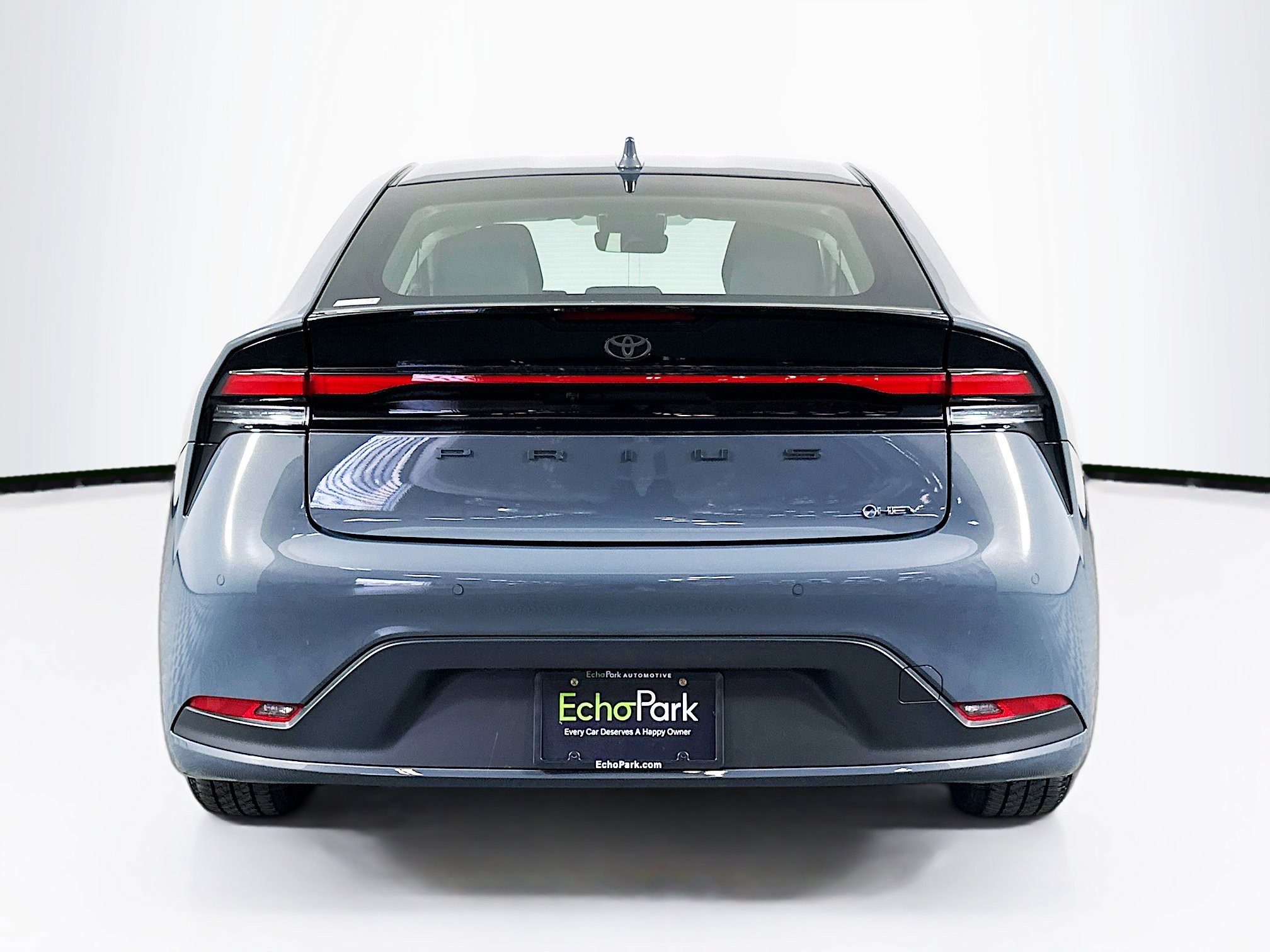 Used 2025 Toyota Prius LE image 7