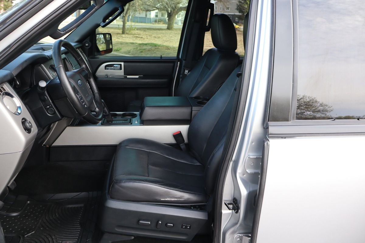 Used 2015 Ford Expedition EL XLT w/ Equipment Group 202A image 19