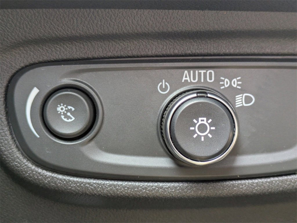 Used 2021 GMC Terrain SLE image 26