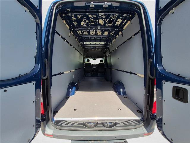 Used 2023 Mercedes-Benz Sprinter 2500 image 18