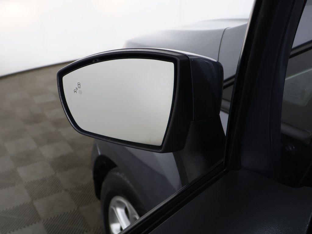 Used 2018 Ford EcoSport SE w/ SE Convenience Package image 32