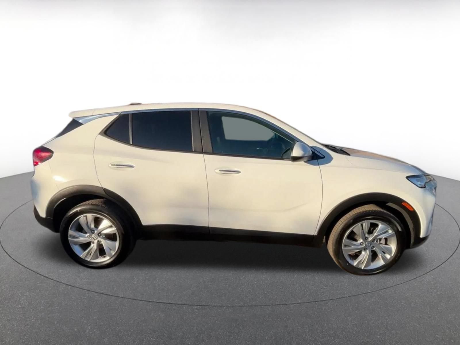 Used 2025 Buick Encore GX Preferred AWD/4WD image 16
