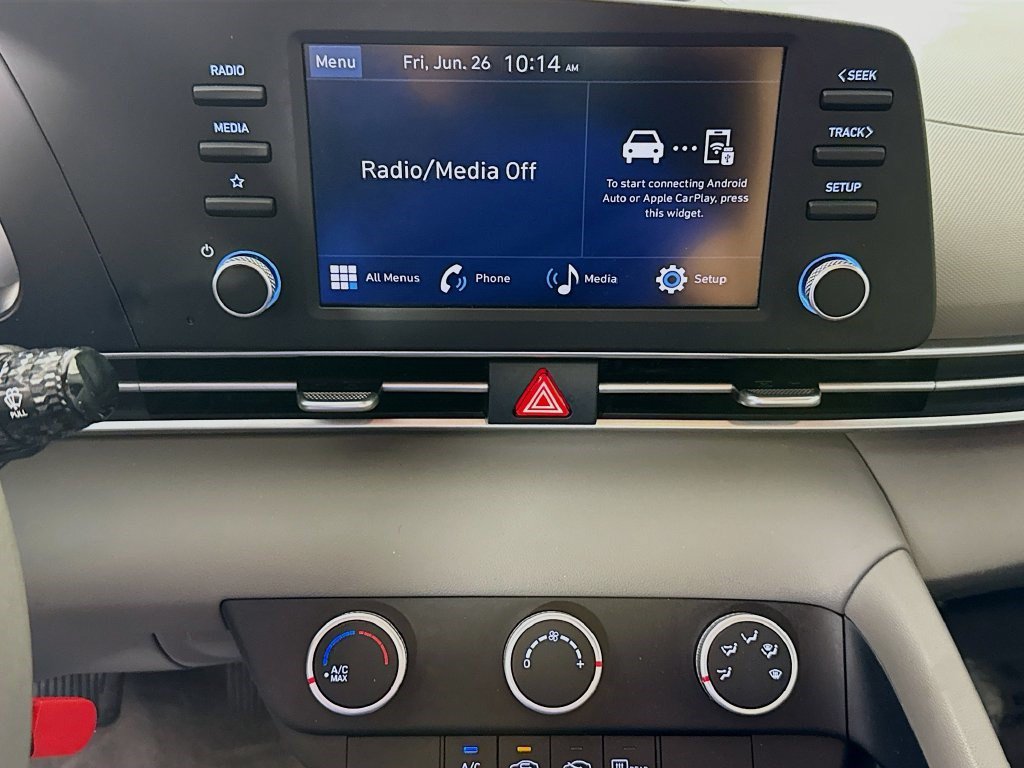 Used 2025 Hyundai Elantra SE FWD image 17