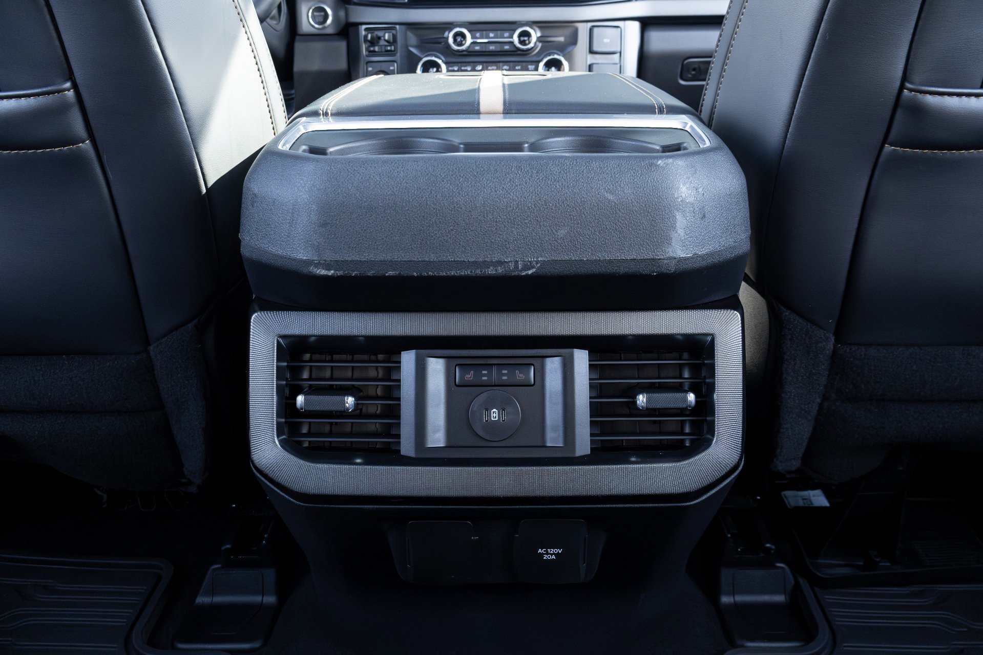 Used 2024 Ford F450 Platinum AWD/4WD image 31