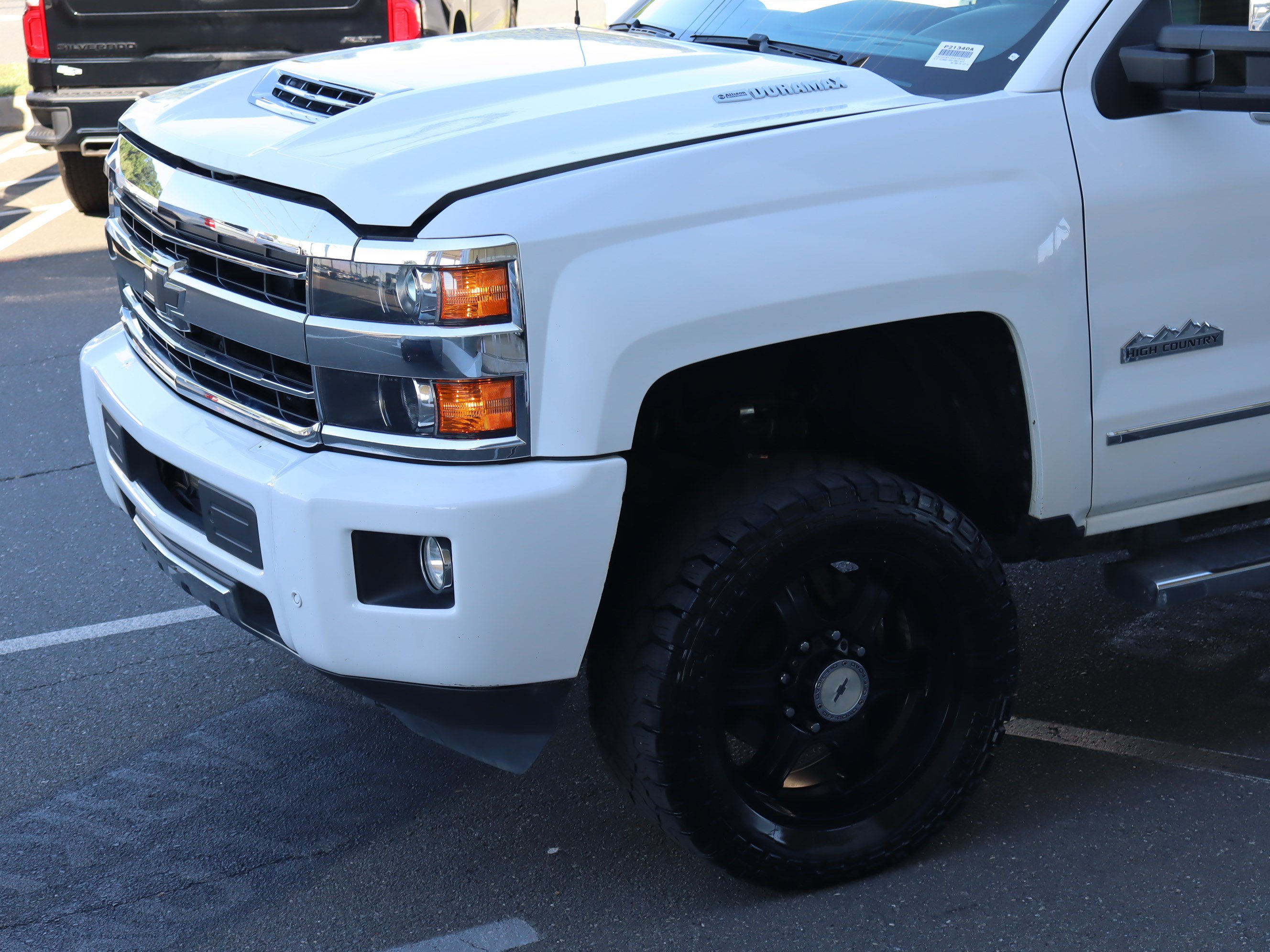 Used 2019 Chevrolet Silverado 2500 High Country w/ Duramax Plus Package AWD/4WD image 6