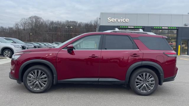 Used 2023 Nissan Pathfinder SL w/ SL Premium Package AWD/4WD image 5