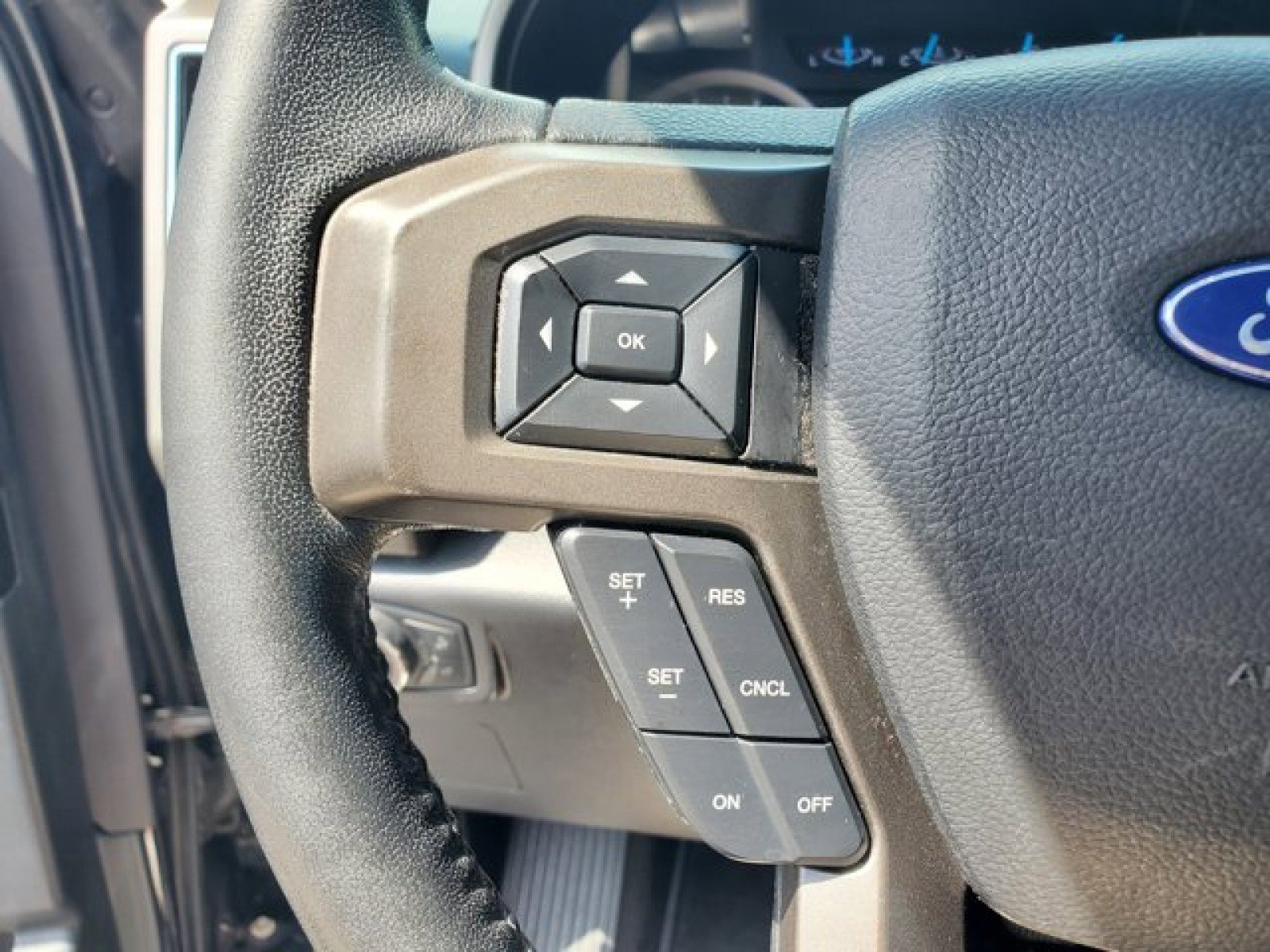 Used 2019 Ford Expedition Max XLT w/ Equipment Group 201A image 17