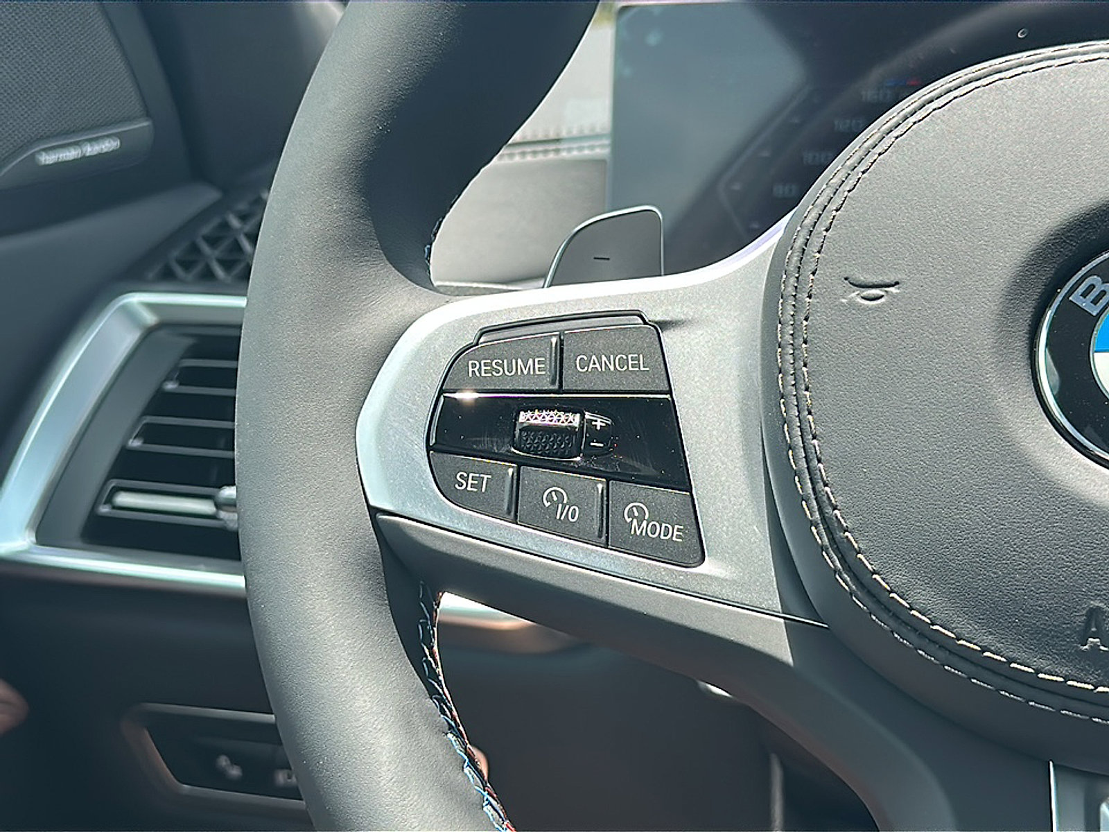 New 2026 BMW X7 M60i image 19