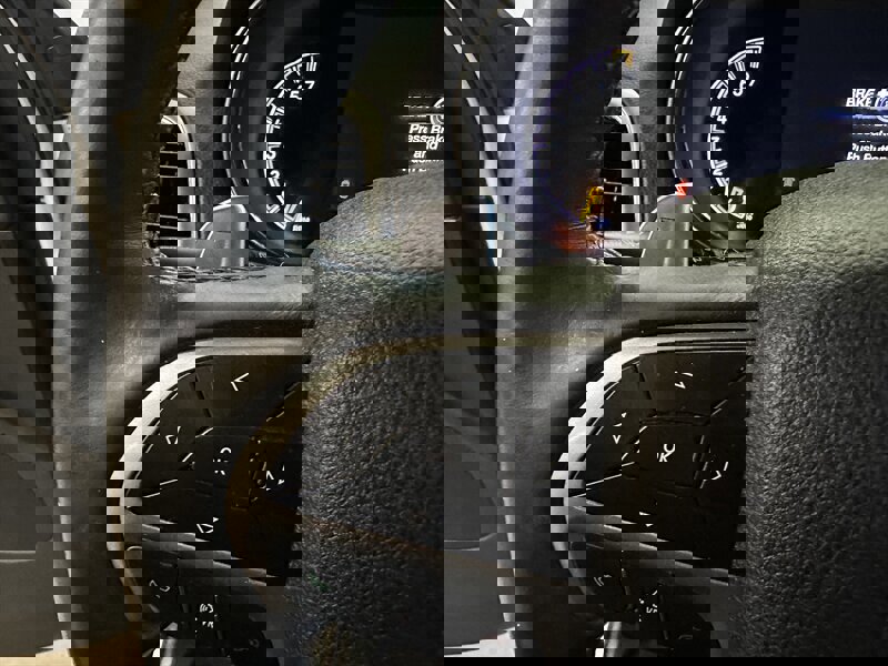 Used 2017 Jeep Grand Cherokee Altitude image 30