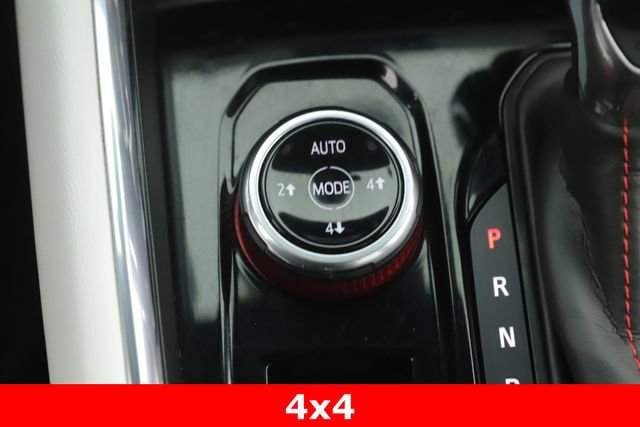 Used 2024 GMC Canyon AT4X image 27
