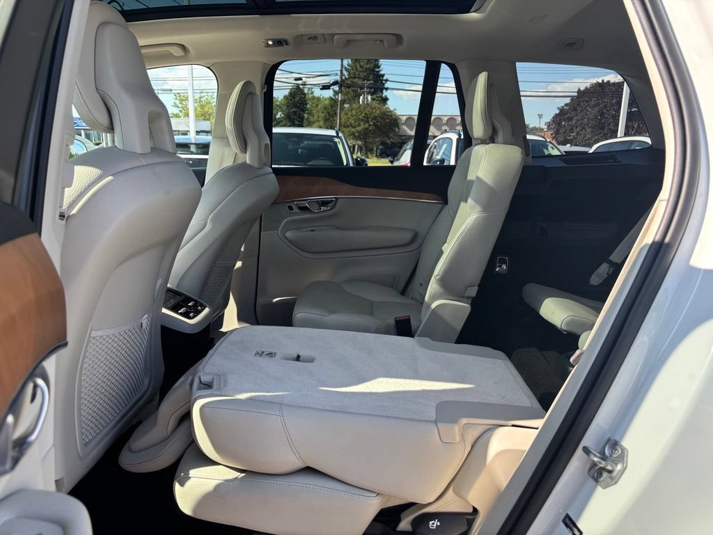 Used 2021 Volvo XC90 T6 Momentum AWD/4WD image 21