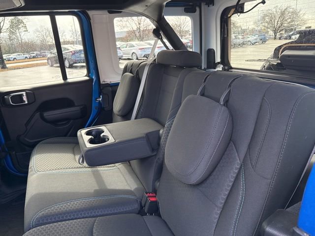 Used 2024 Jeep Wrangler Unlimited Rubicon 4xe w/ Technology Group AWD/4WD image 21