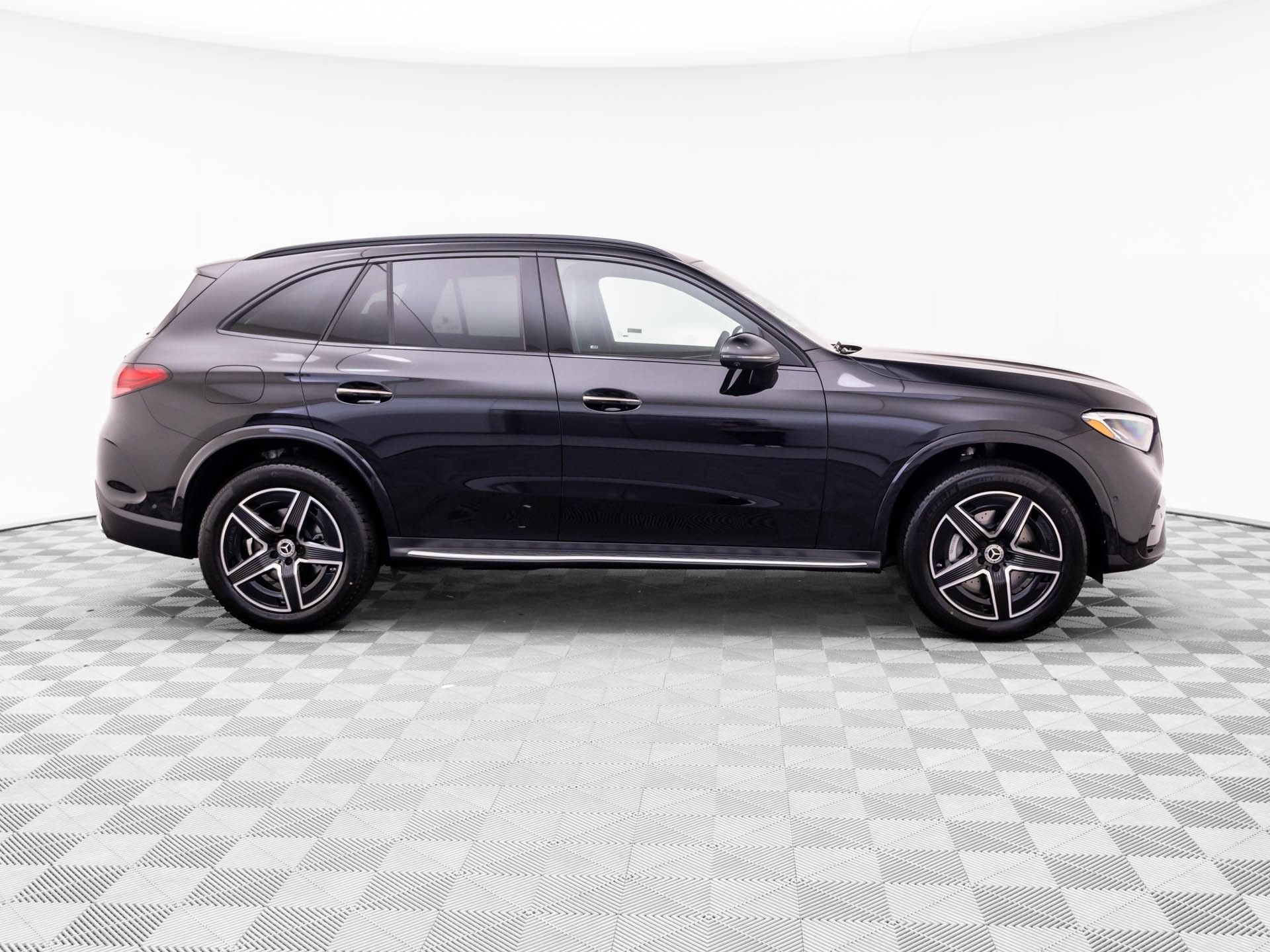 New 2027 Mercedes-Benz GLC 300 4MATIC image 6