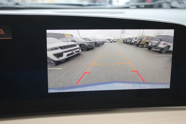 Used 2024 Cadillac XT4 Premium Luxury w/ Cold Weather Package image 7