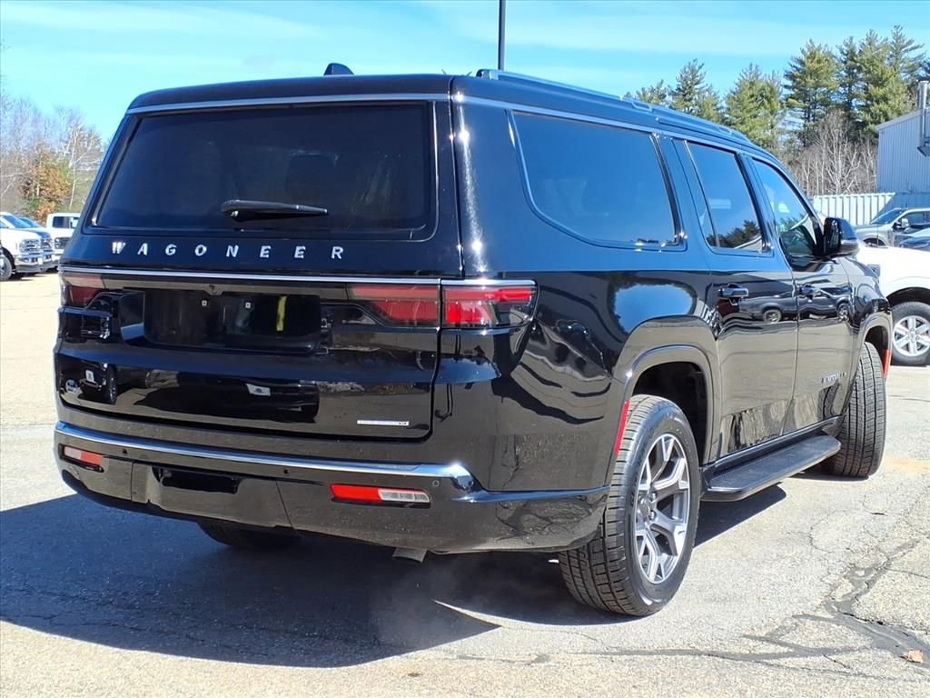 Used 2024 Jeep Wagoneer L Series III w/ Flexible Seating Group image 4