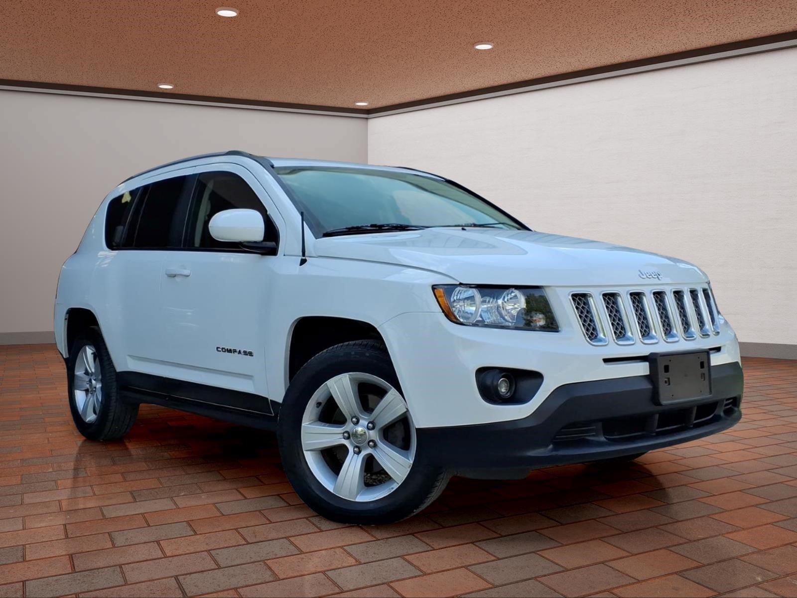 Used 2017 Jeep Compass Latitude AWD/4WD image 3