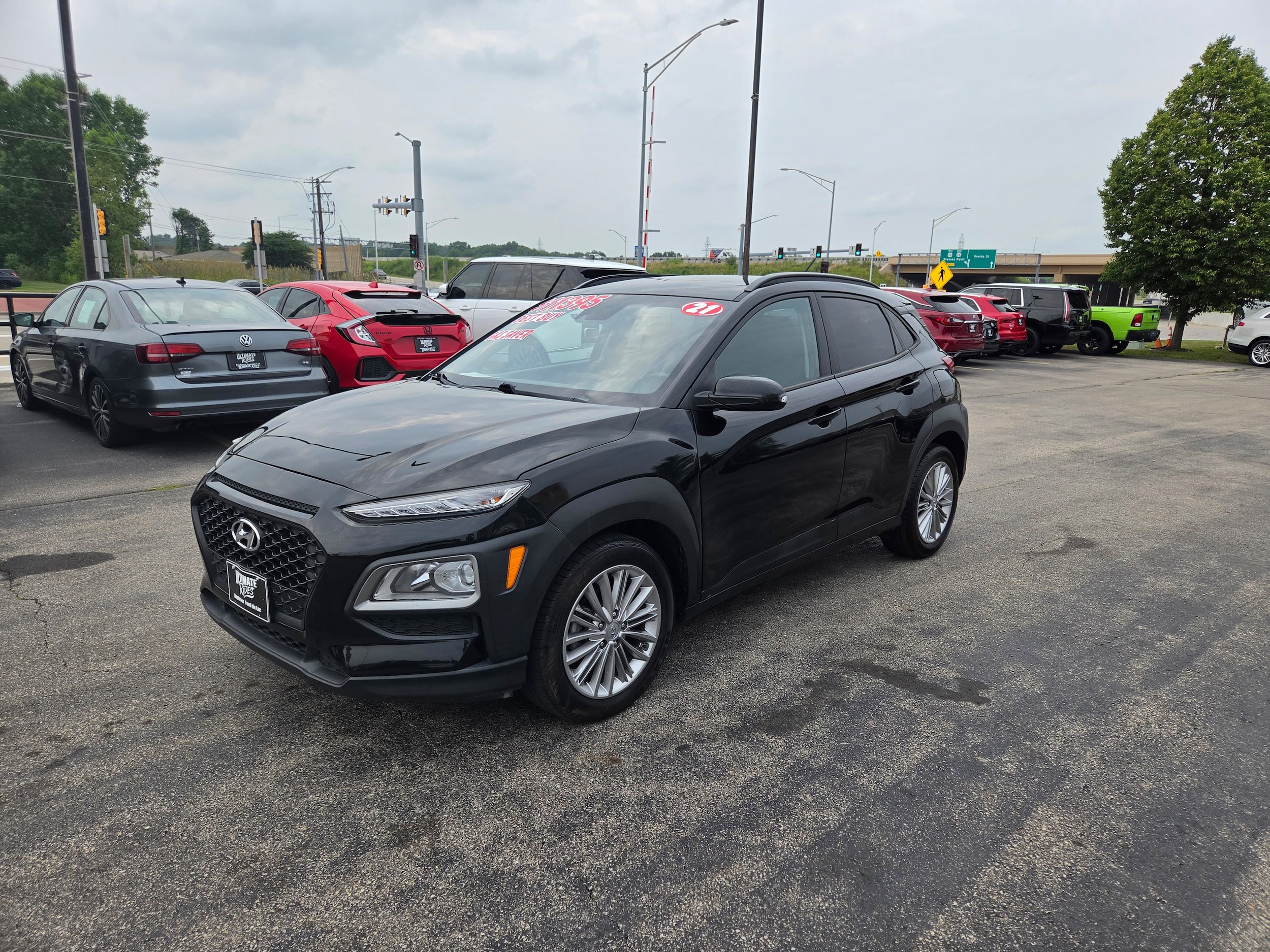 Used 2021 Hyundai Kona SEL w/ Cargo Package FWD image 3