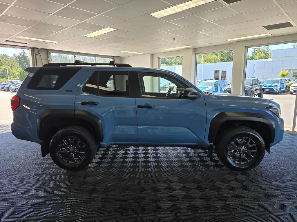 Certified 2025 Toyota 4Runner SR5 AWD/4WD image 2