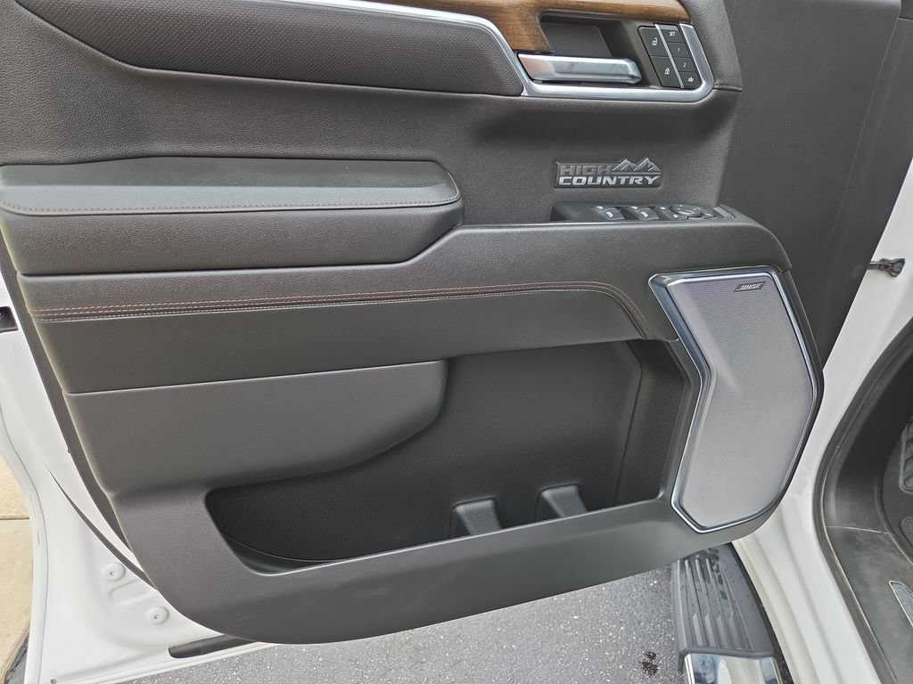 Certified 2024 Chevrolet Silverado 1500 High Country w/ Technology Package AWD/4WD image 26