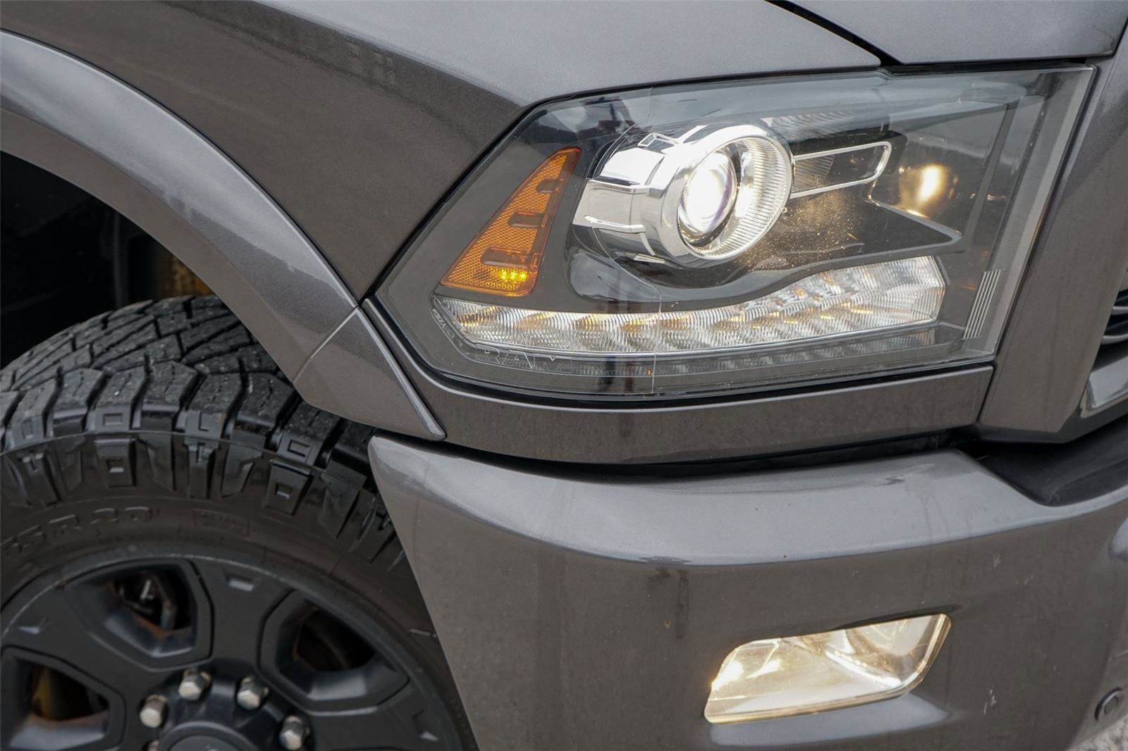 Used 2018 RAM 2500 Laramie w/ Sport Appearance Group AWD/4WD image 3