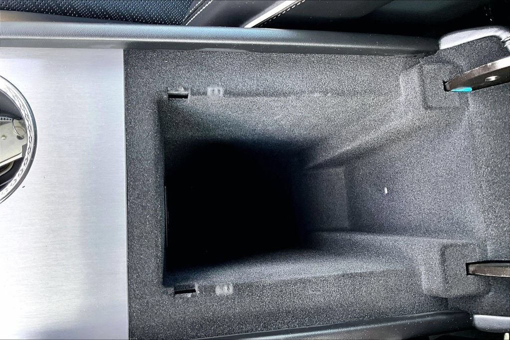 Certified 2026 Cadillac Vistiq Platinum w/ LPO, Floor Liner Package AWD/4WD image 16