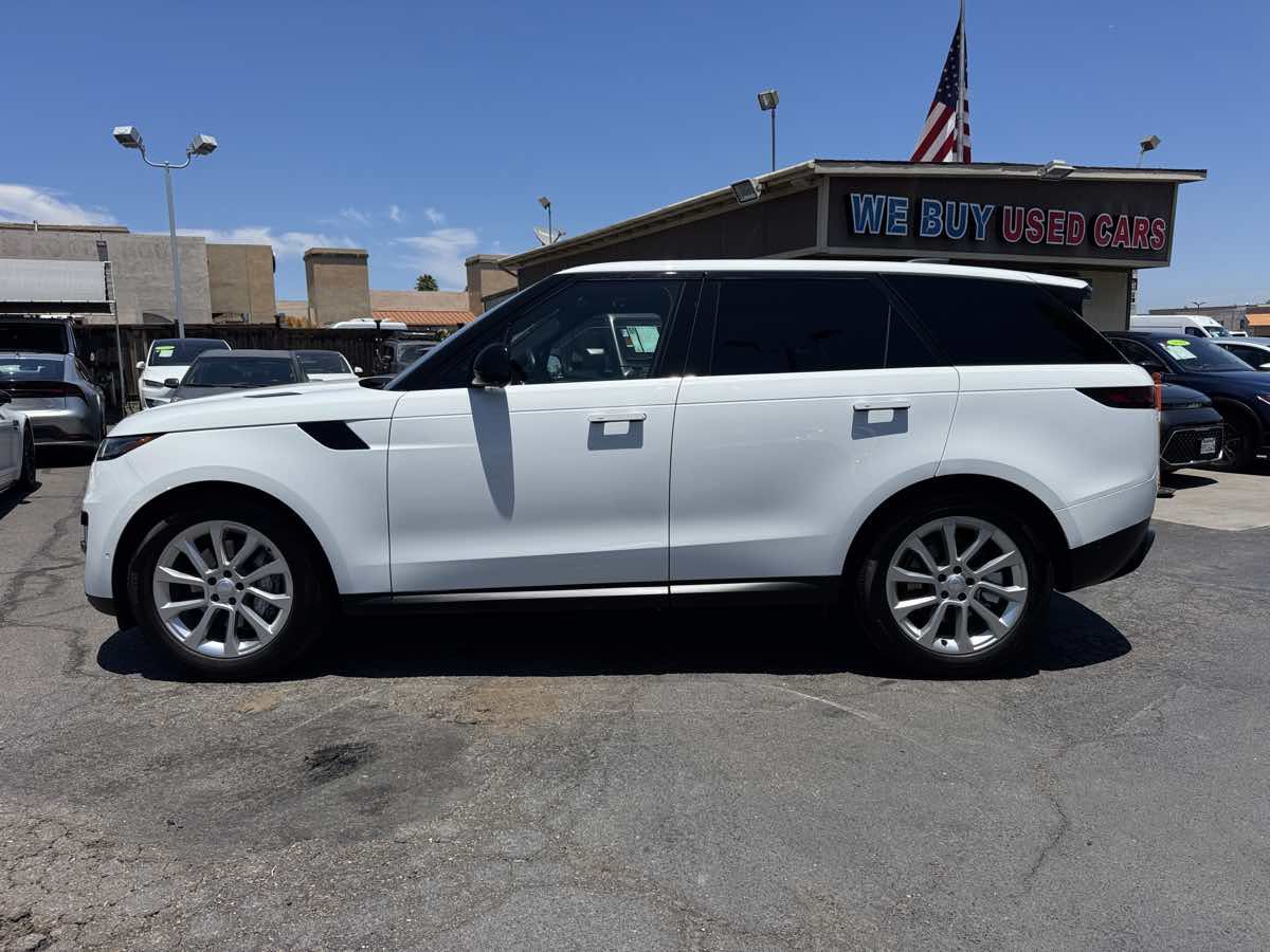 Used 2025 Land Rover Range Rover Sport SE AWD/4WD image 7