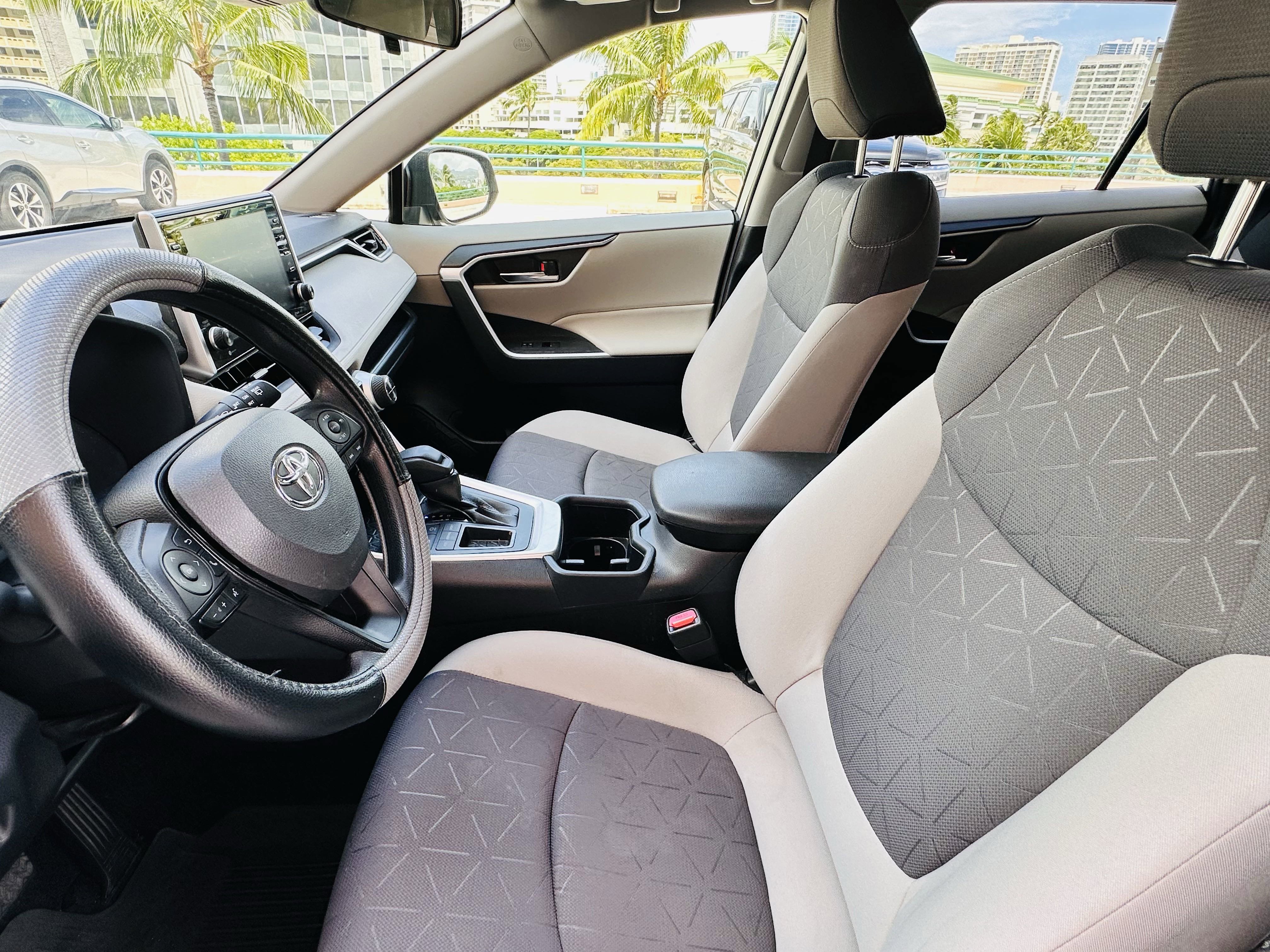 Used 2022 Toyota RAV4 XLE image 21